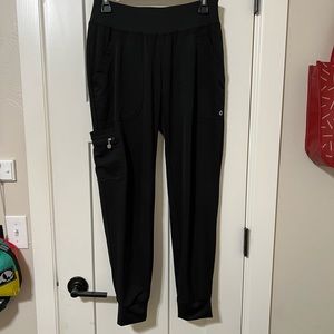 Scrubs and Beyond Serena Jogger